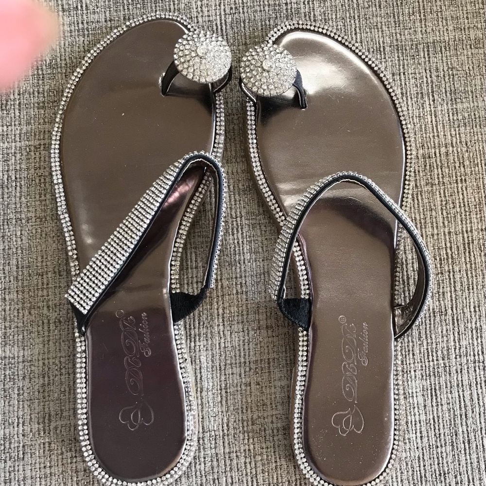 Elegant Rhinestone Embellished Black Sandals